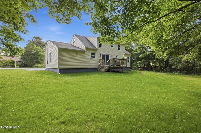 31 Arbutus Drive, Queensbury, NY 12804