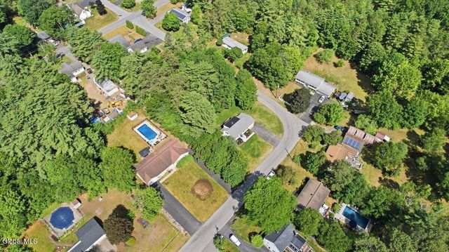 31 Arbutus Drive, Queensbury, NY 12804