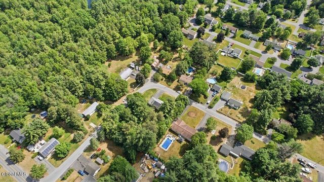 31 Arbutus Drive, Queensbury, NY 12804