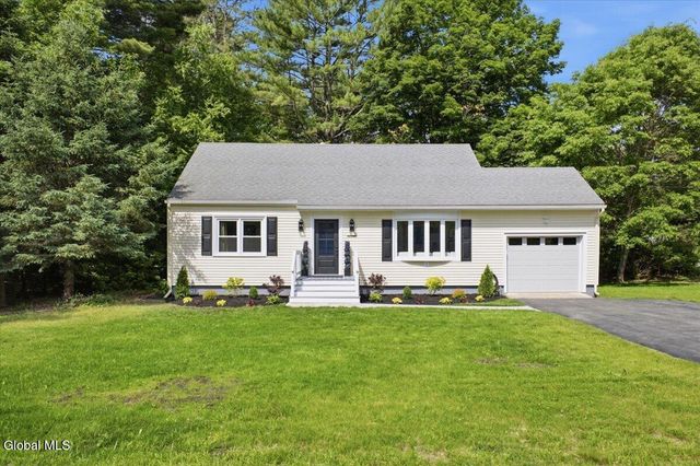 31 Arbutus Drive, Queensbury, NY 12804