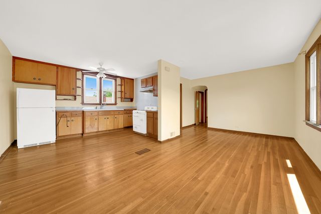 2718 Kenilworth Avenue, Berwyn, IL 60402