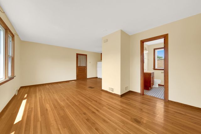 2718 Kenilworth Avenue, Berwyn, IL 60402