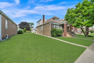 2718 Kenilworth Avenue, Berwyn, IL 60402