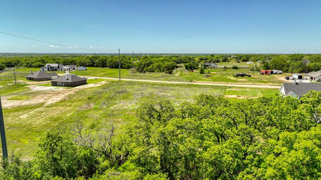 1041 Leo Lane, Poolville, TX 76487