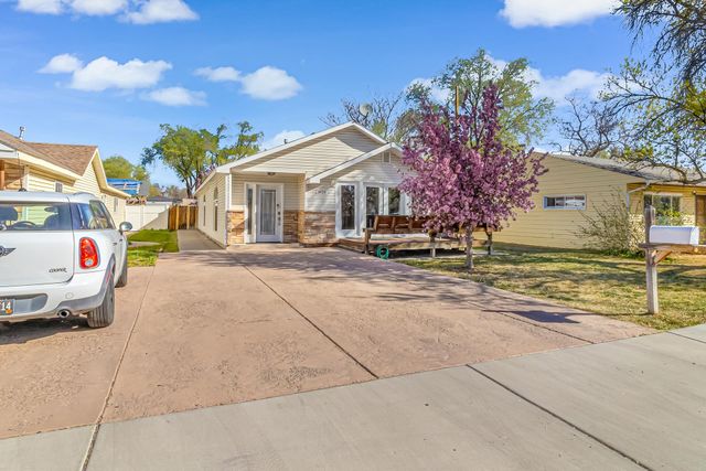 1420 Pinyon Avenue, Grand Junction, CO 81501