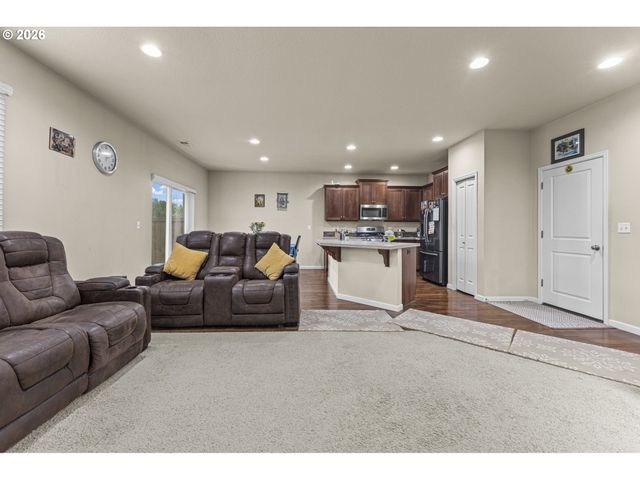 16973 Nw VIOLA St Nw, Portland, OR 97229