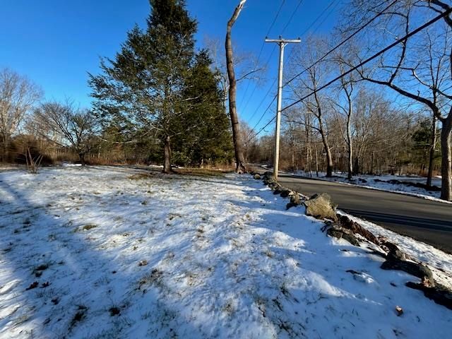 182 Drinkwater Road, Kensington, NH 03833