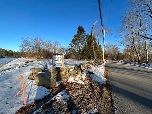 182 Drinkwater Road, Kensington, NH 03833