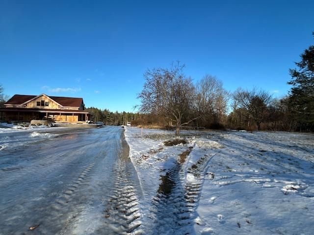 182 Drinkwater Road, Kensington, NH 03833