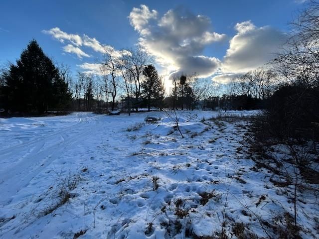 182 Drinkwater Road, Kensington, NH 03833