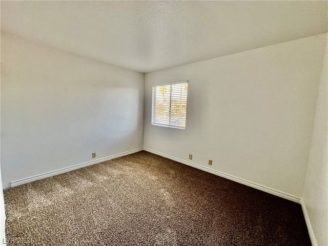 5041 River Glen Drive 96, Las Vegas, NV 89103