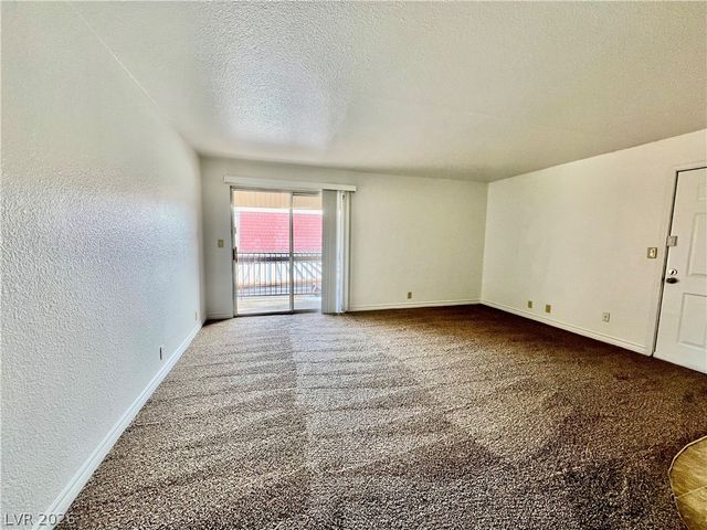 5041 River Glen Drive 96, Las Vegas, NV 89103
