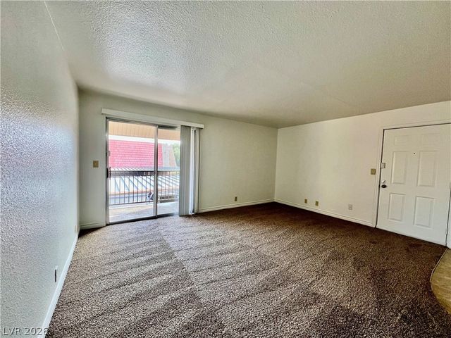 5041 River Glen Drive 96, Las Vegas, NV 89103