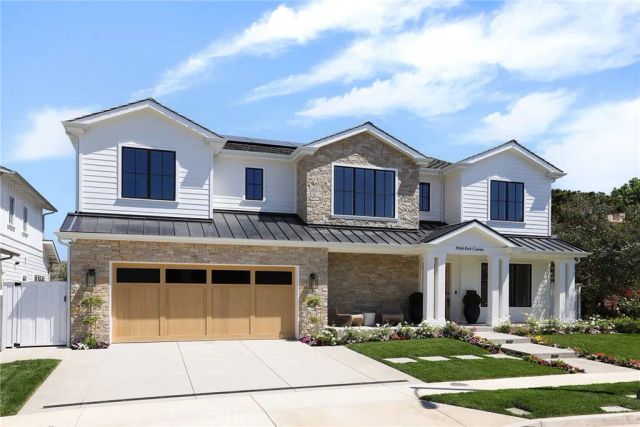 1946 Port Carney Pl., Newport Beach, CA 92660