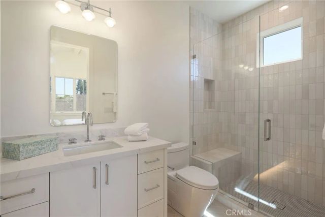 1946 Port Carney Pl., Newport Beach, CA 92660