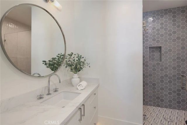 1946 Port Carney Pl., Newport Beach, CA 92660