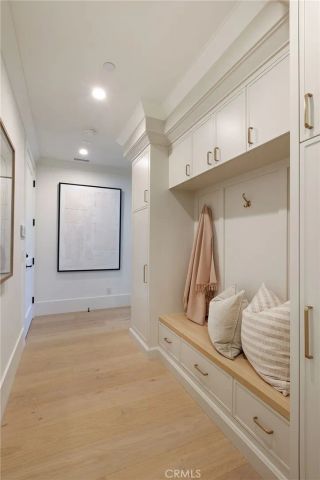 1946 Port Carney Pl., Newport Beach, CA 92660