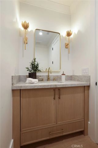 1946 Port Carney Pl., Newport Beach, CA 92660