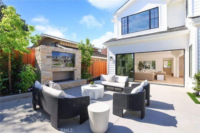 1946 Port Carney Pl., Newport Beach, CA 92660