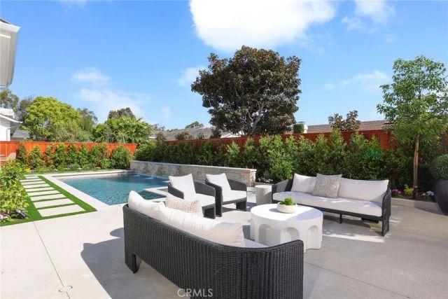 1946 Port Carney Pl., Newport Beach, CA 92660