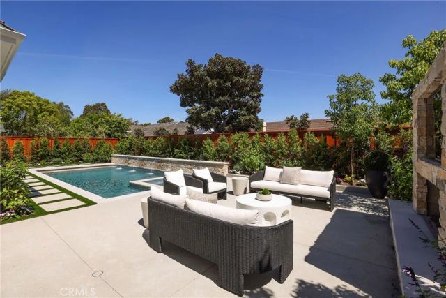 1946 Port Carney Pl., Newport Beach, CA 92660