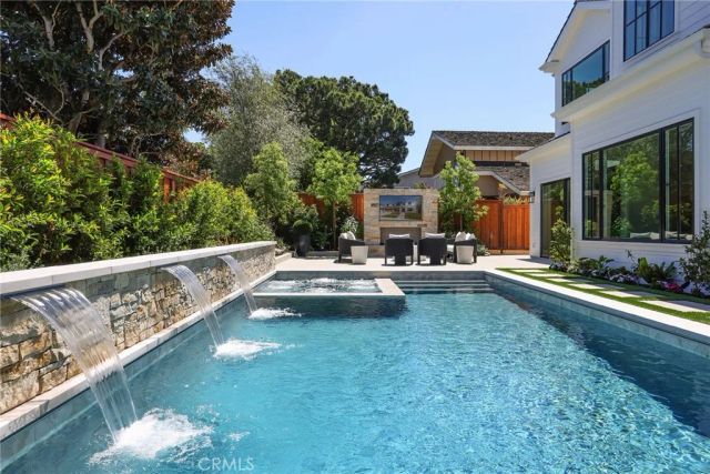 1946 Port Carney Pl., Newport Beach, CA 92660