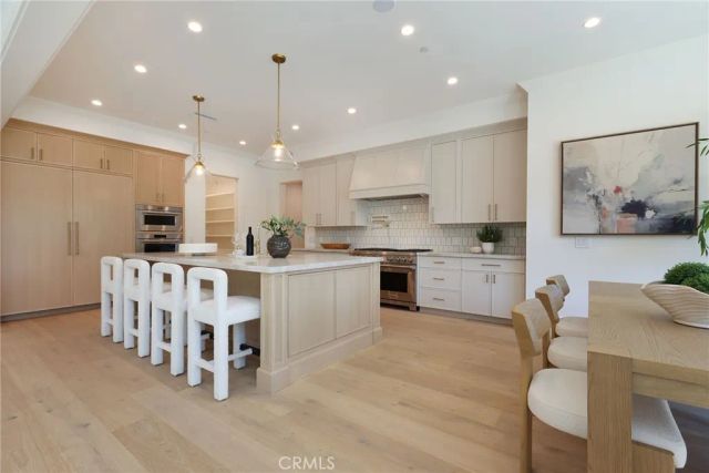 1946 Port Carney Pl., Newport Beach, CA 92660