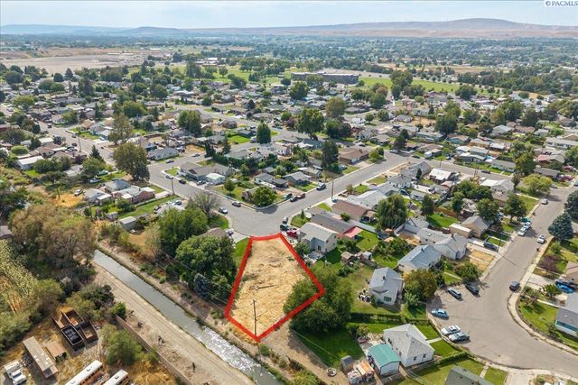 811 E 4th, Kennewick, WA 99336