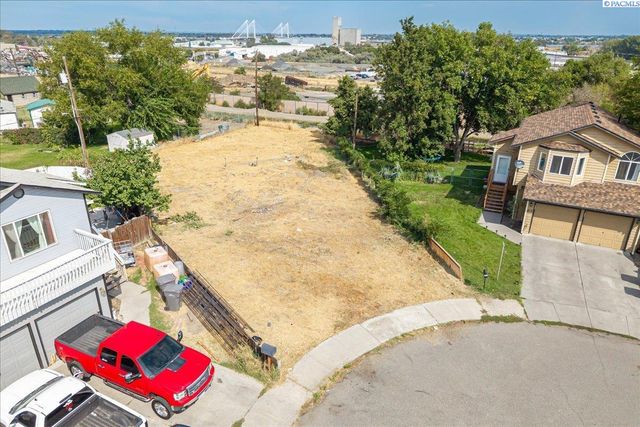 811 E 4th, Kennewick, WA 99336