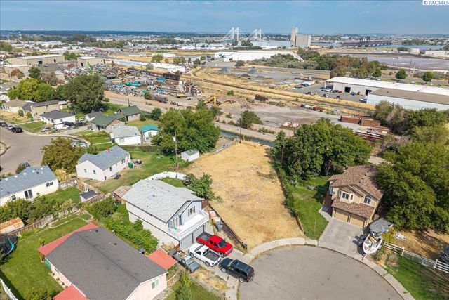 811 E 4th, Kennewick, WA 99336