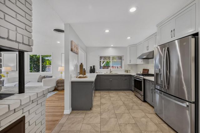 1443 Hollenbeck Avenue, Sunnyvale, CA 94087
