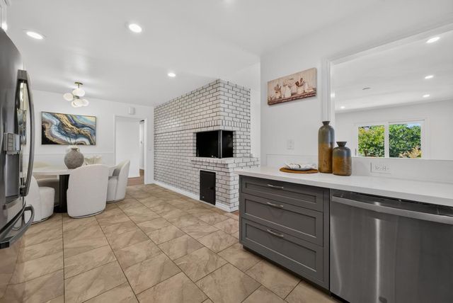 1443 Hollenbeck Avenue, Sunnyvale, CA 94087
