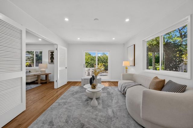 1443 Hollenbeck Avenue, Sunnyvale, CA 94087