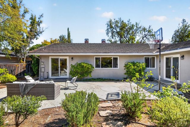 1443 Hollenbeck Avenue, Sunnyvale, CA 94087