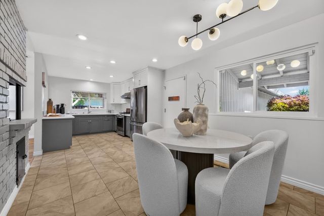 1443 Hollenbeck Avenue, Sunnyvale, CA 94087