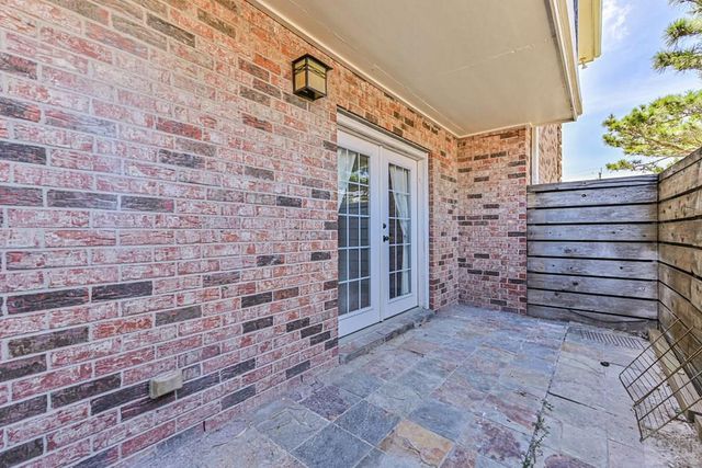402 Postoffice Street # 123, Galveston, TX 77550