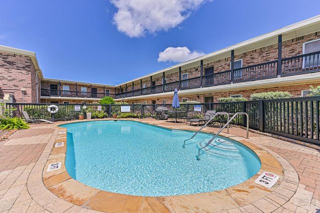 402 Postoffice Street # 123, Galveston, TX 77550