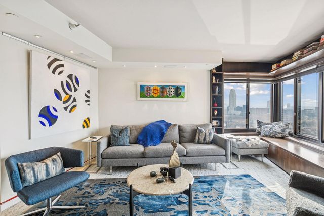 110 Bank Street SE L2001, Minneapolis, MN 55414