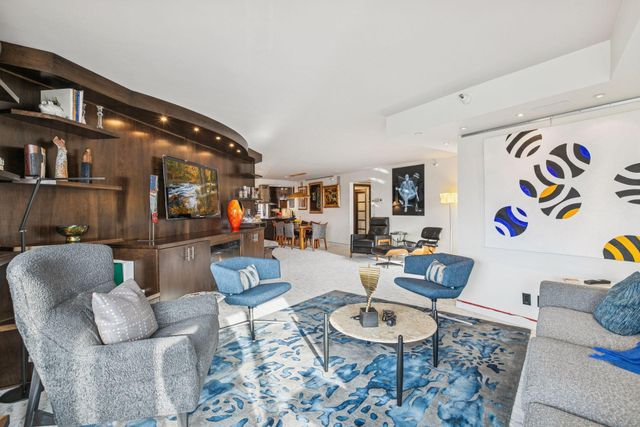 110 Bank Street SE L2001, Minneapolis, MN 55414