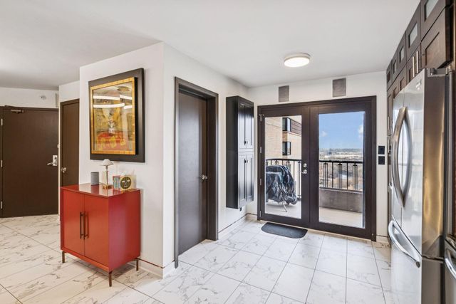 110 Bank Street SE L2001, Minneapolis, MN 55414