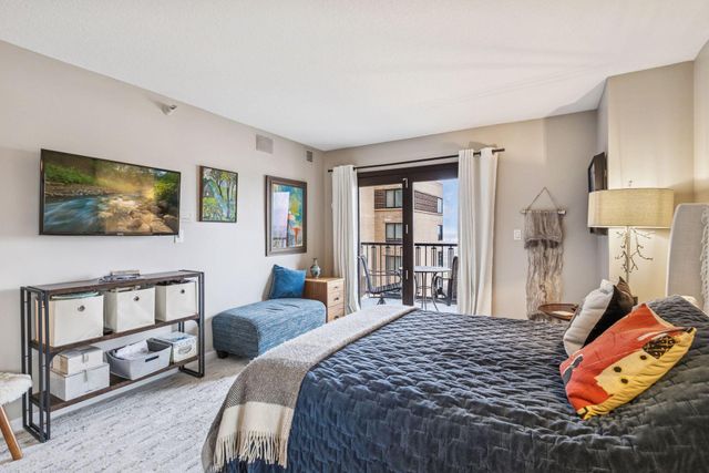 110 Bank Street SE L2001, Minneapolis, MN 55414