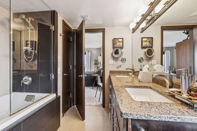 110 Bank Street SE L2001, Minneapolis, MN 55414