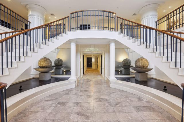 110 Bank Street SE L2001, Minneapolis, MN 55414