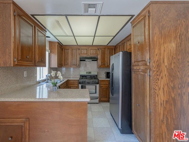 1246 E Lexington Drive 6, Glendale, CA 91206