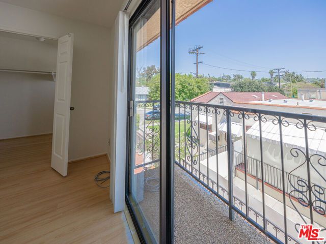 1246 E Lexington Drive 6, Glendale, CA 91206