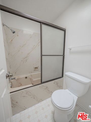 1246 E Lexington Drive 6, Glendale, CA 91206
