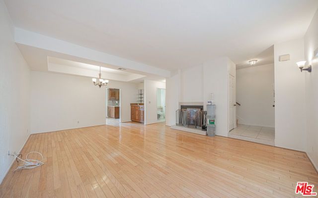 1246 E Lexington Drive 6, Glendale, CA 91206