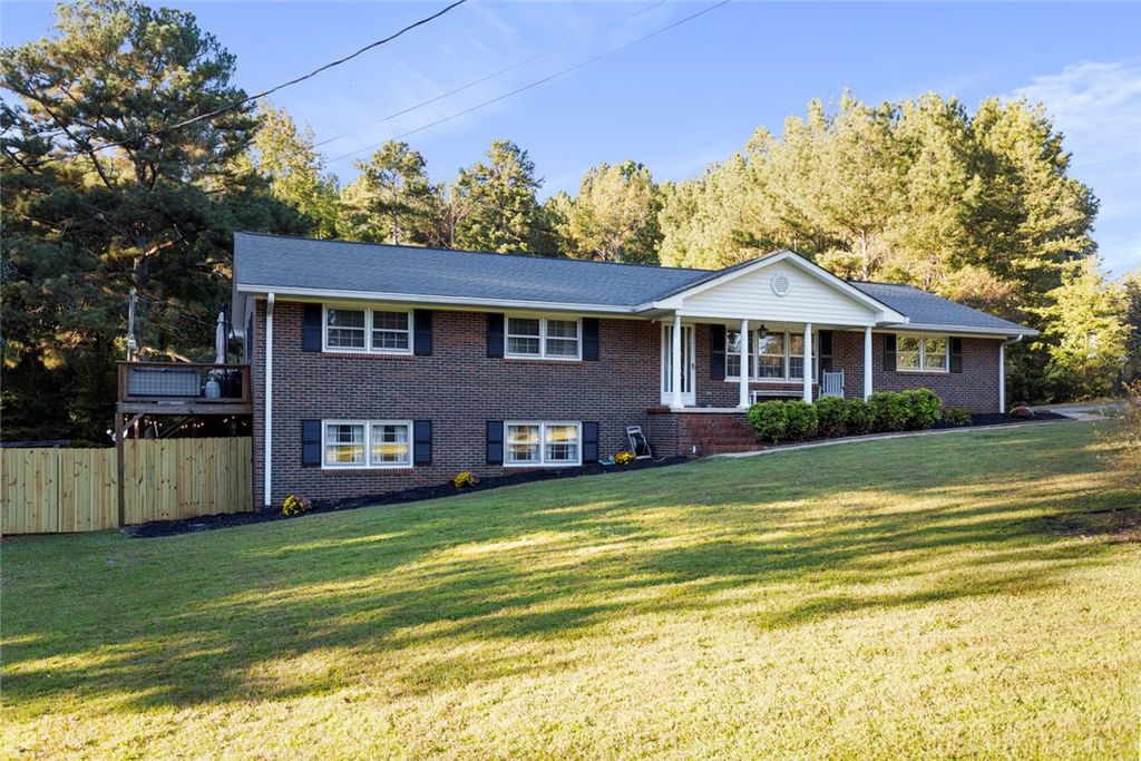201 Keowee Trail, Seneca, SC 29672