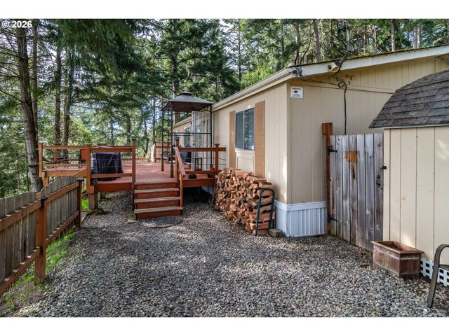 1256 WESTVIEW Dr, Roseburg, OR 97471
