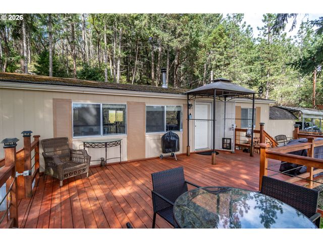 1256 WESTVIEW Dr, Roseburg, OR 97471